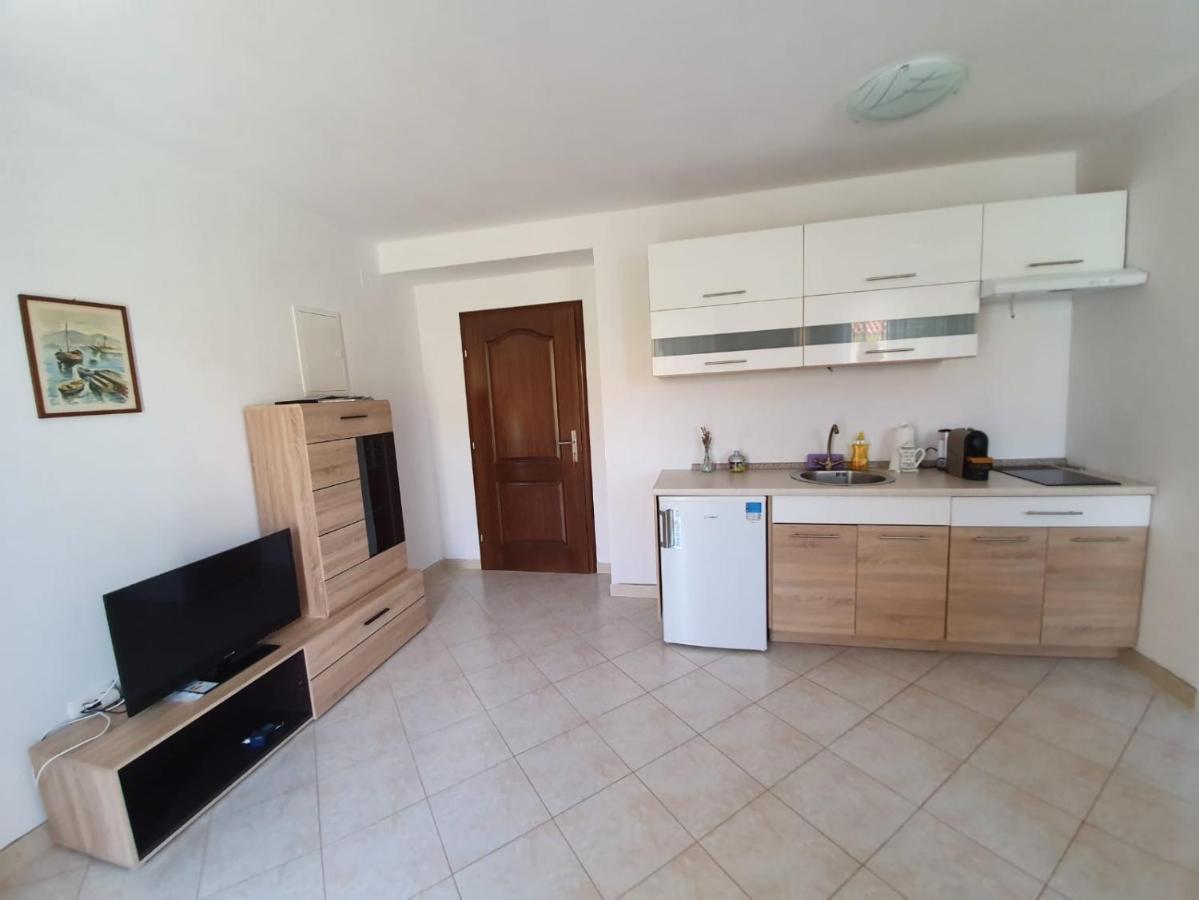 Apartments Vido Vodice Exterior photo